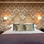 The Royal Szálloda 3*