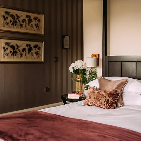 The Royal Hotel 3*