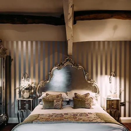 The Royal Otel 3*