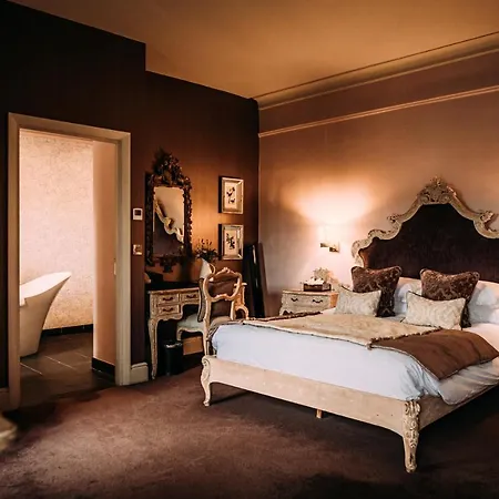 The Royal 3* Kirkby Lonsdale