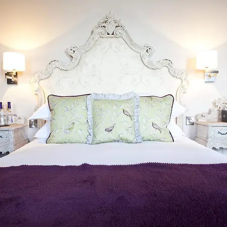 The Royal 3*