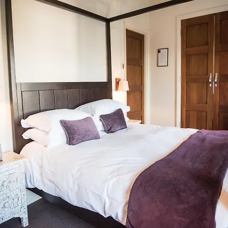 The Royal Hotel 3*