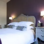 The Royal 3*