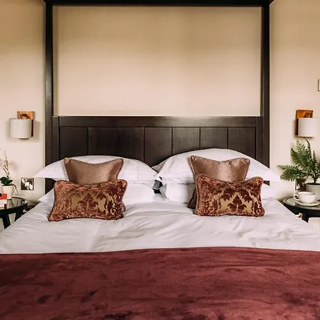 The Royal Hotel